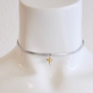 Choker shark tooth charm